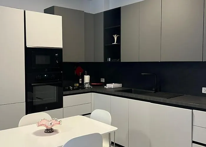 Sea Breeze Apartment, Qerret Apartament Golem (Tirana)