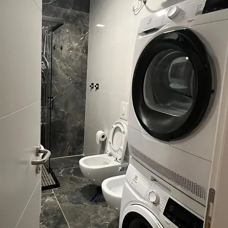 Sea Breeze Apartment, Qerret Apartament Golem (Tirana)