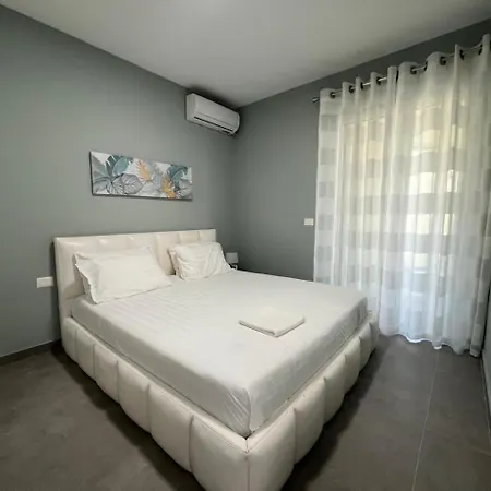 Sea Breeze Apartment, Qerret Apartament *